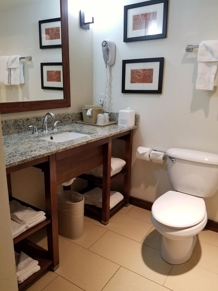 Comfort Suites Farmington Zewnętrze zdjęcie