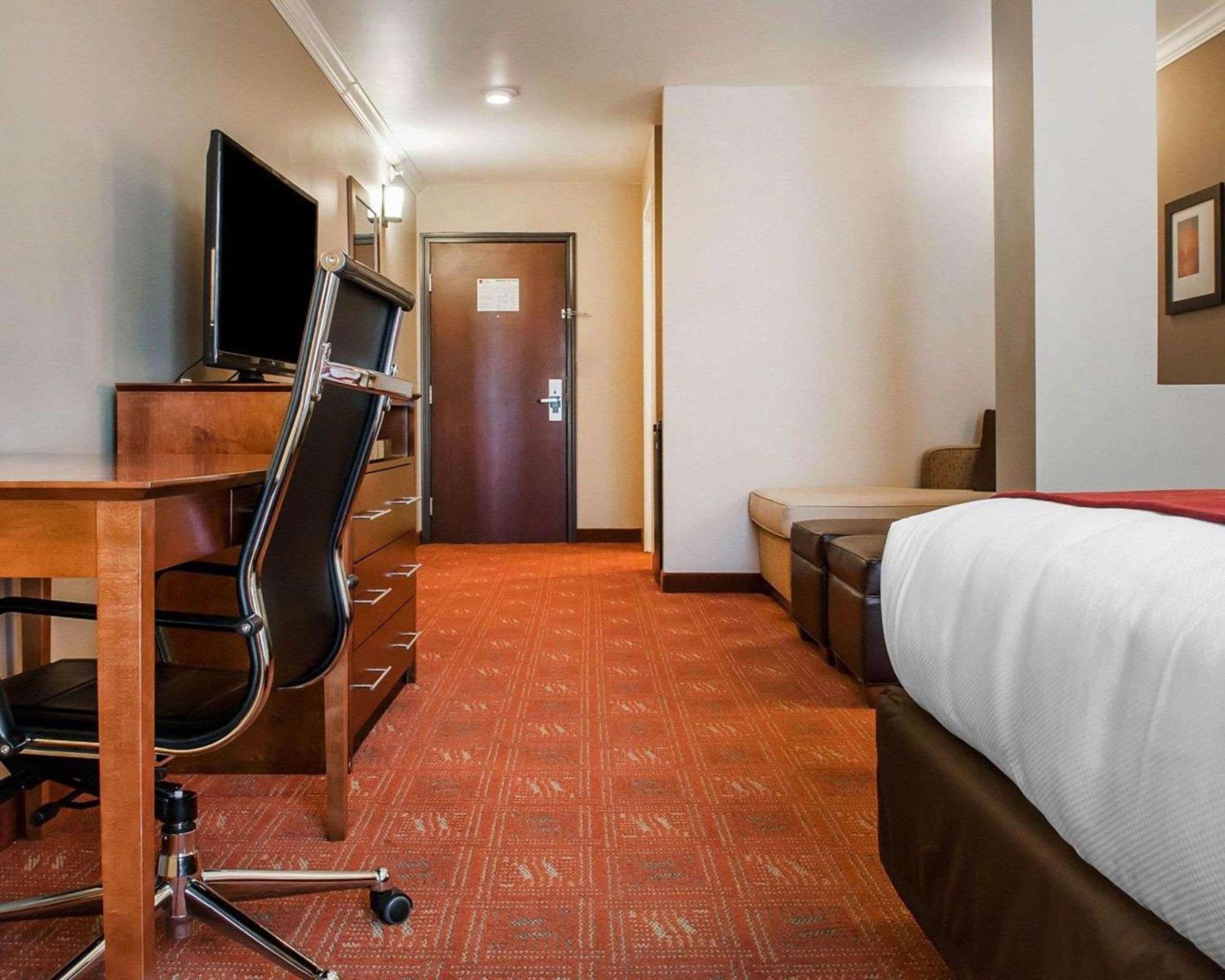 Comfort Suites Farmington Zewnętrze zdjęcie