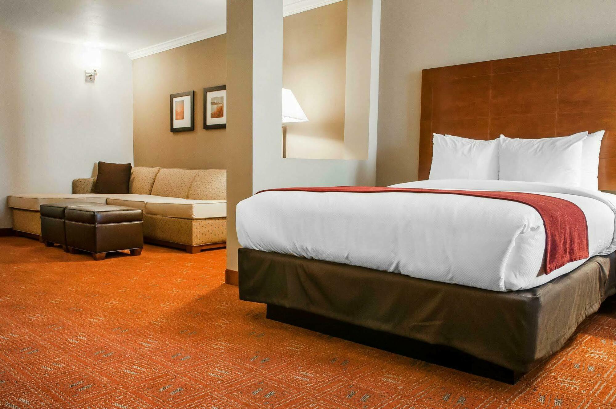 Comfort Suites Farmington Zewnętrze zdjęcie