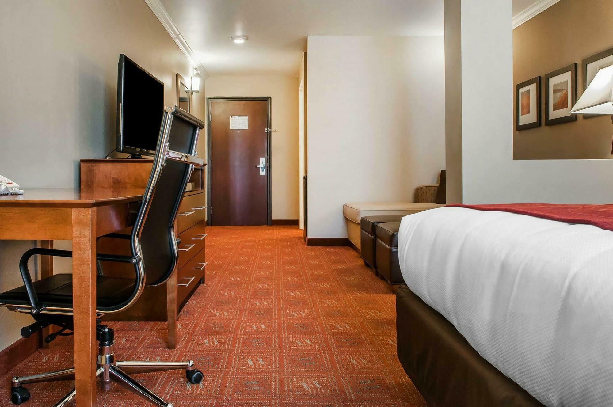 Comfort Suites Farmington Zewnętrze zdjęcie