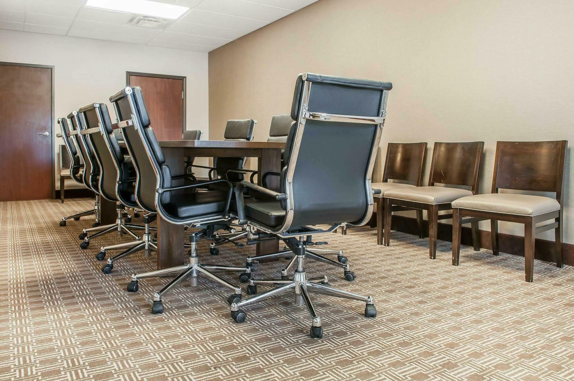 Comfort Suites Farmington Zewnętrze zdjęcie